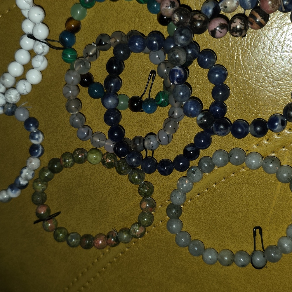 Multicolor Beaded Bracelet Set - Picture 4 of 4